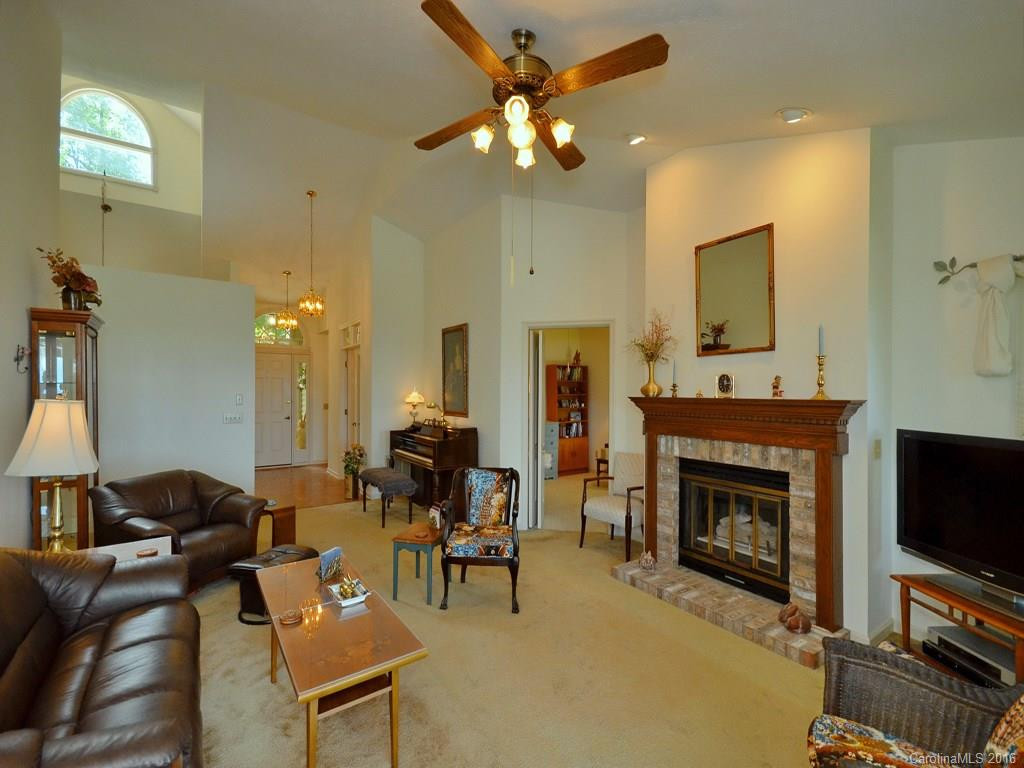 1 Governors Drive - Photo 16