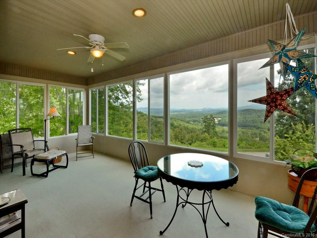 1 Governors Drive - Photo 5