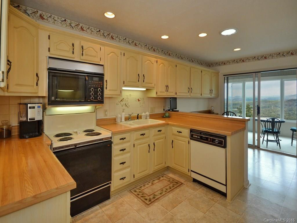 1 Governors Drive - Photo 8