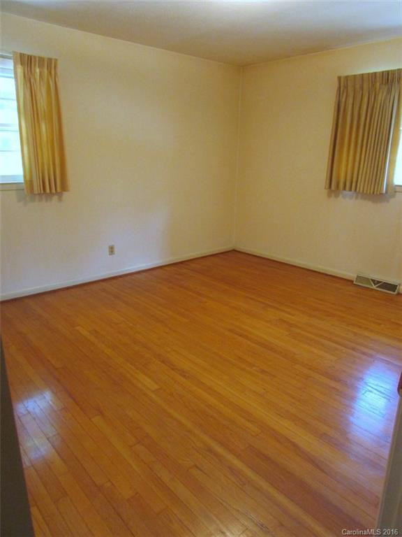 1197 Charlotte Highway - Photo 13