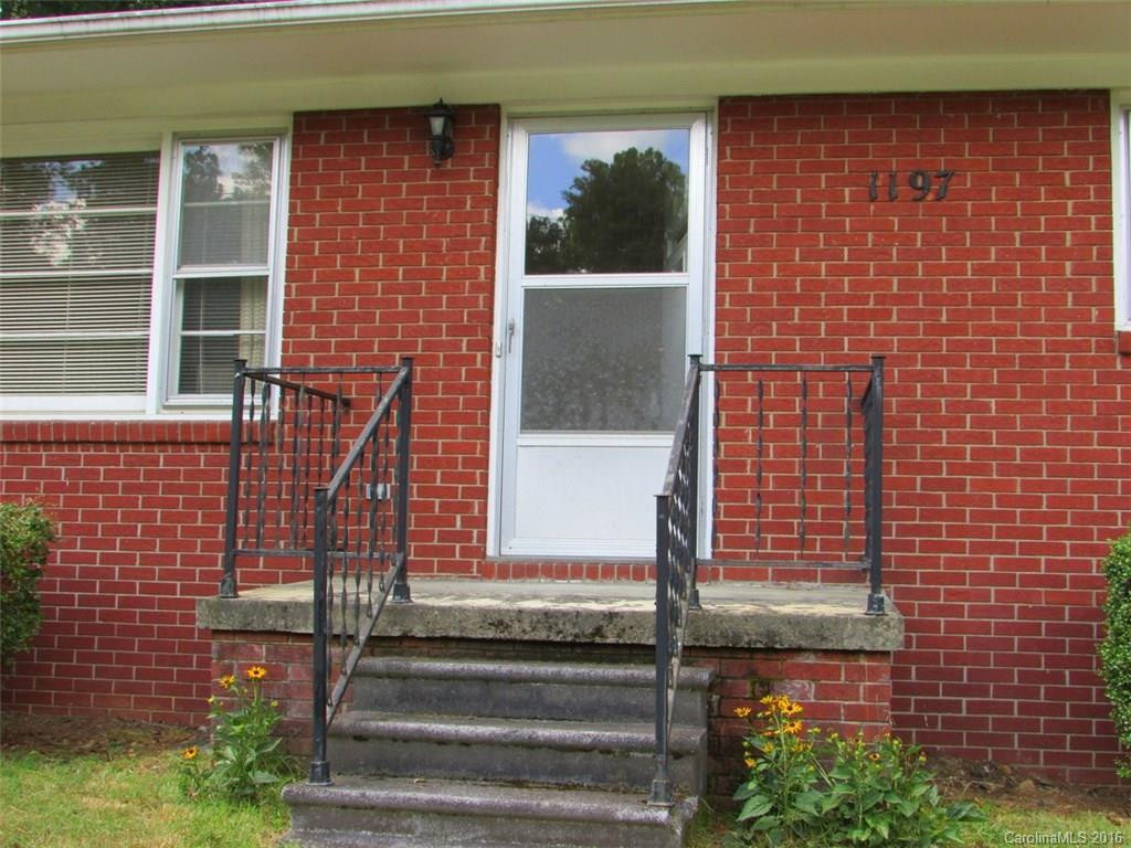 1197 Charlotte Highway - Photo 4