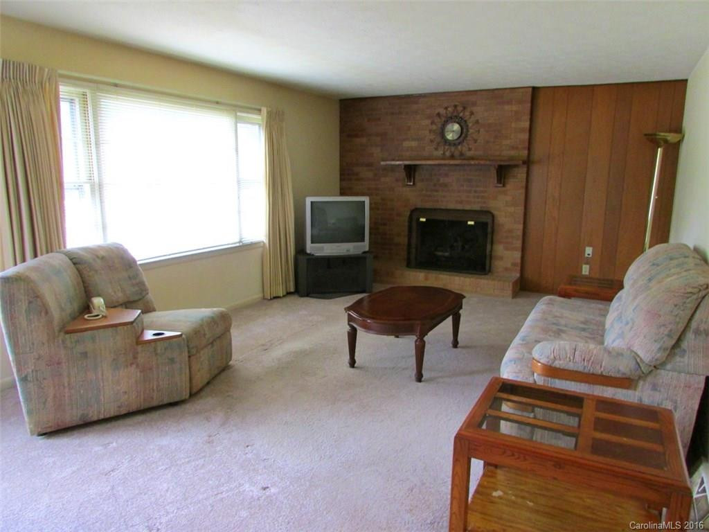 1197 Charlotte Highway - Photo 6