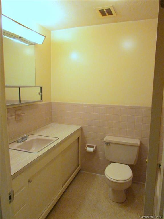 1197 Charlotte Highway - Photo 9