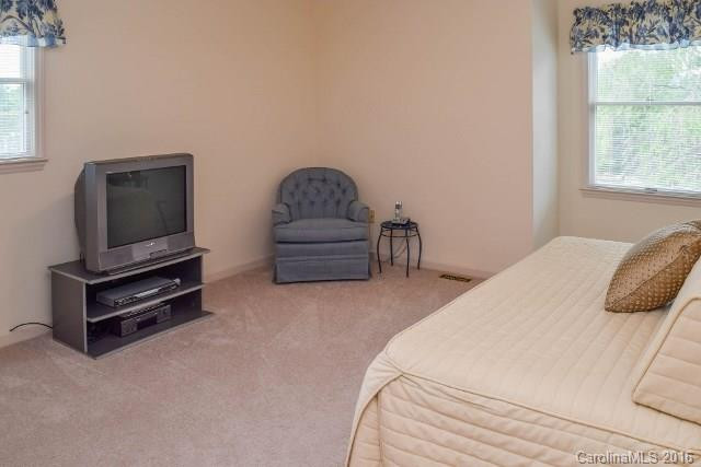 109 Mountain Valley Drive - Photo 16
