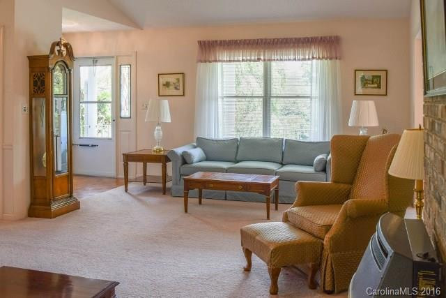 109 Mountain Valley Drive - Photo 4