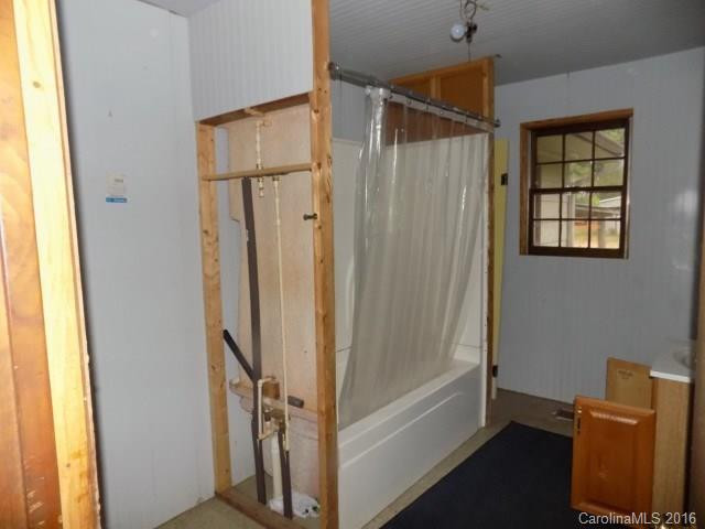 6241 Bostic Sunshine Highway - Photo 15