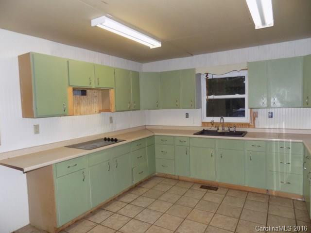 6241 Bostic Sunshine Highway - Photo 5