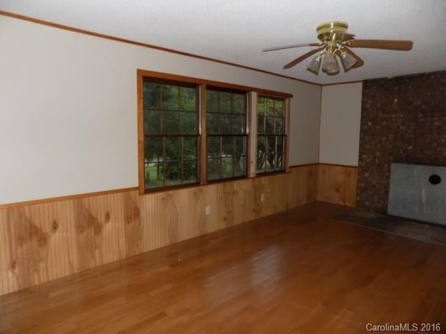6241 Bostic Sunshine Highway - Photo 8
