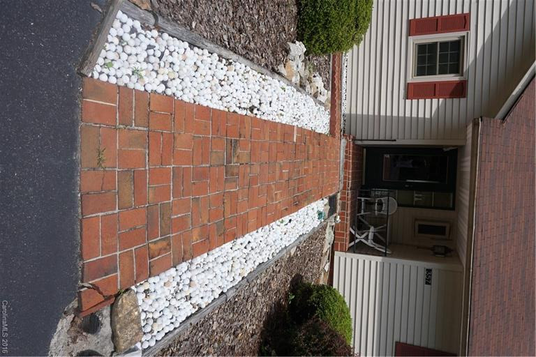 357 Rockledge Road - Photo 3