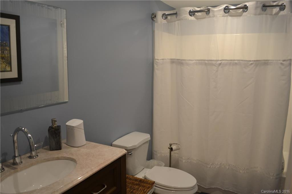 512 Belvidere Court - Photo 11