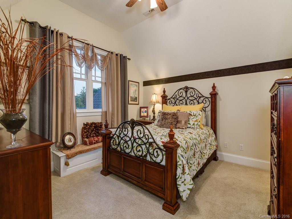 76 King Heights Drive #15 - Photo 17