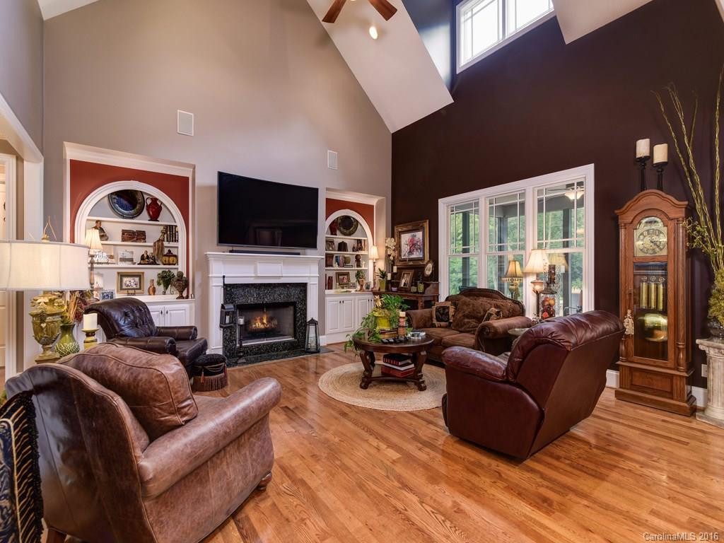76 King Heights Drive #15 - Photo 4