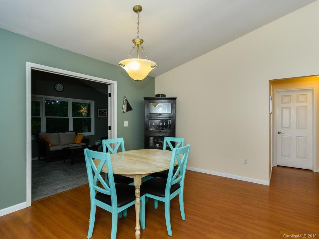 101 Tree Top Drive - Photo 11