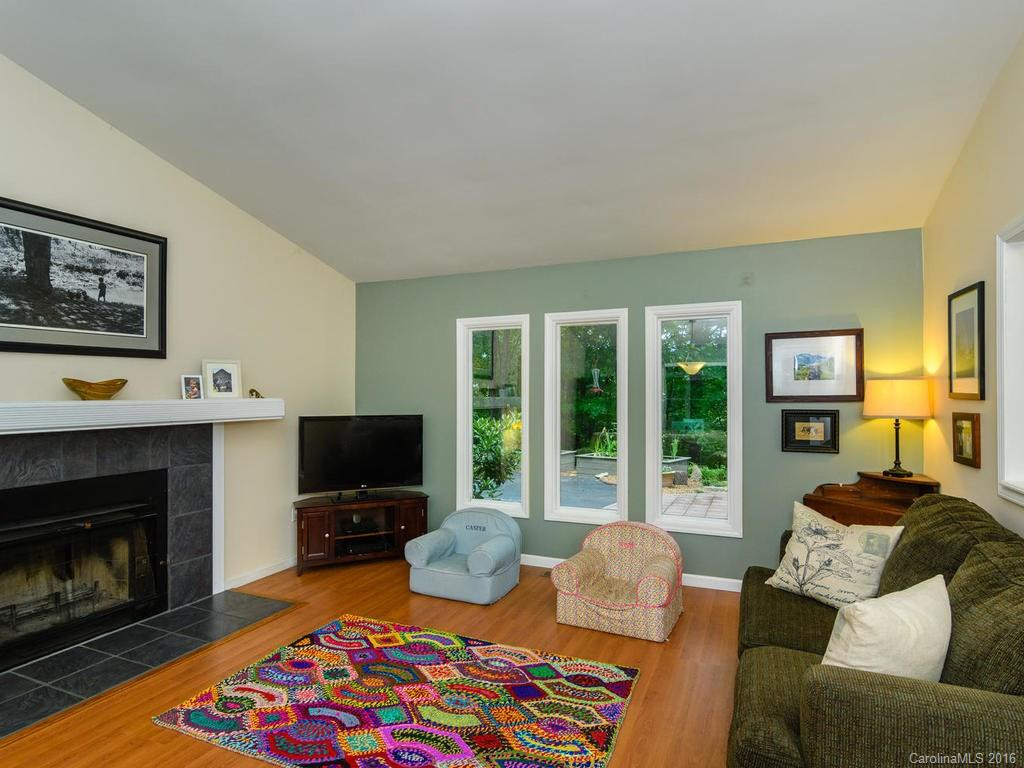 101 Tree Top Drive - Photo 6