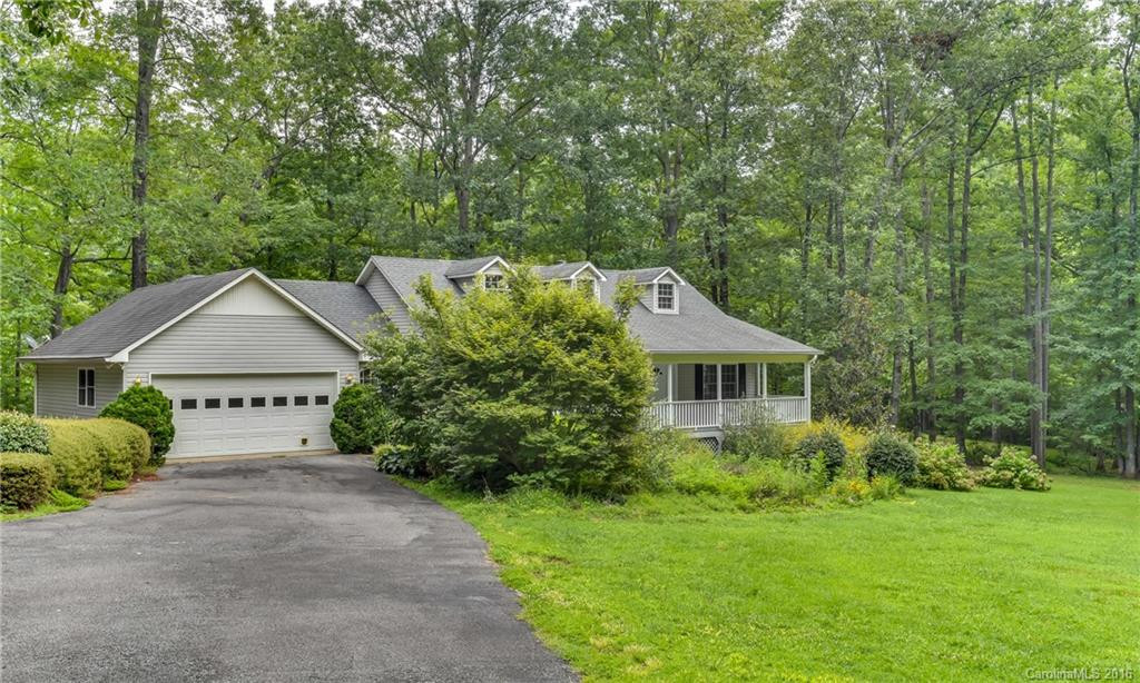 136 Beechwood Drive - Photo 2