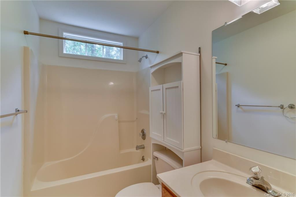 136 Beechwood Drive - Photo 15