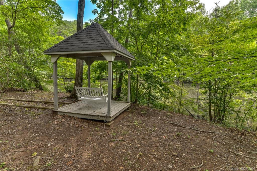 136 Beechwood Drive - Photo 24