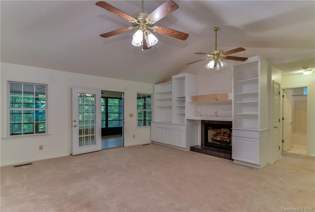 136 Beechwood Drive - Photo 6