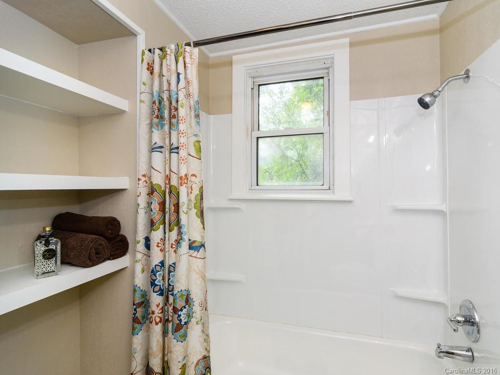 6 Peek Hill - Photo 15