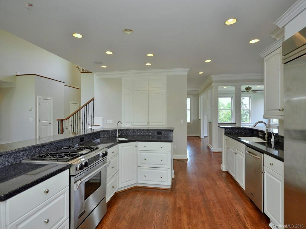 2011 Viburnum Lane - Photo 7