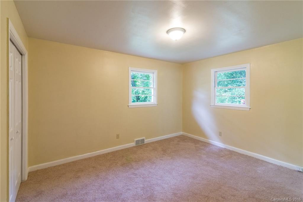 315 Royal Pines Drive - Photo 11