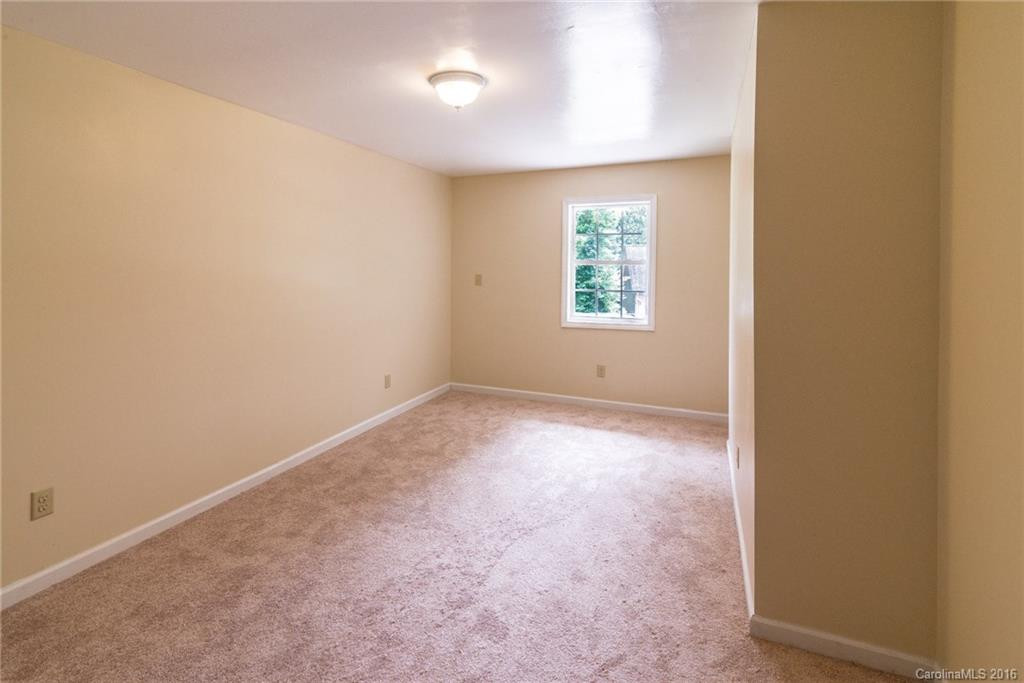 315 Royal Pines Drive - Photo 16