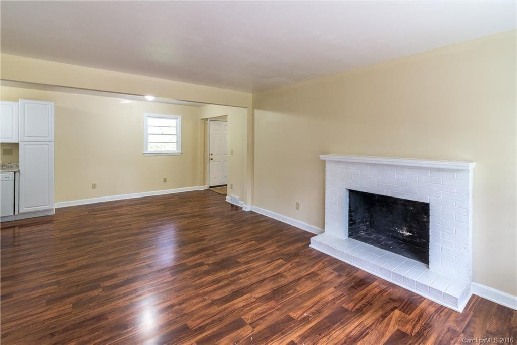 315 Royal Pines Drive - Photo 7