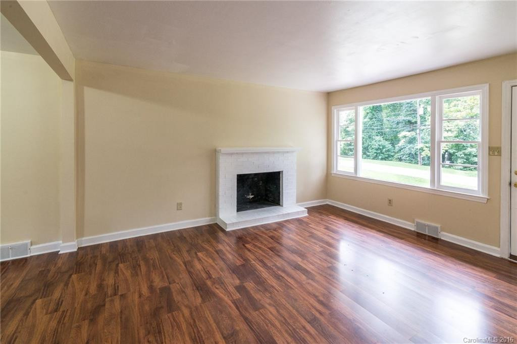315 Royal Pines Drive - Photo 8