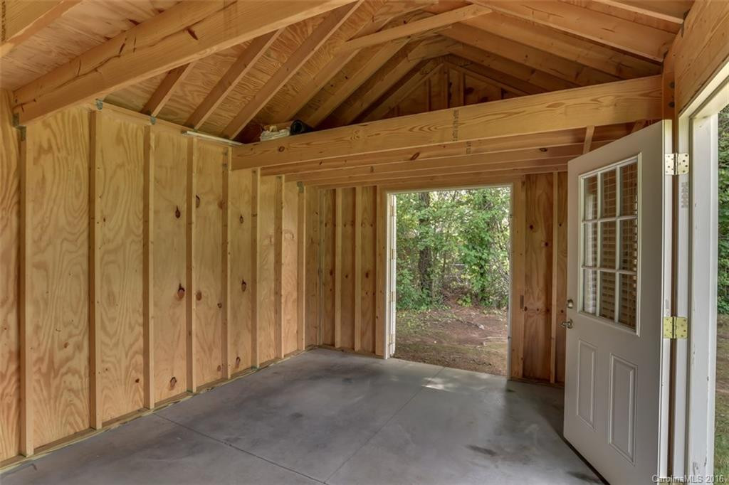 950 Orleans Avenue - Photo 16