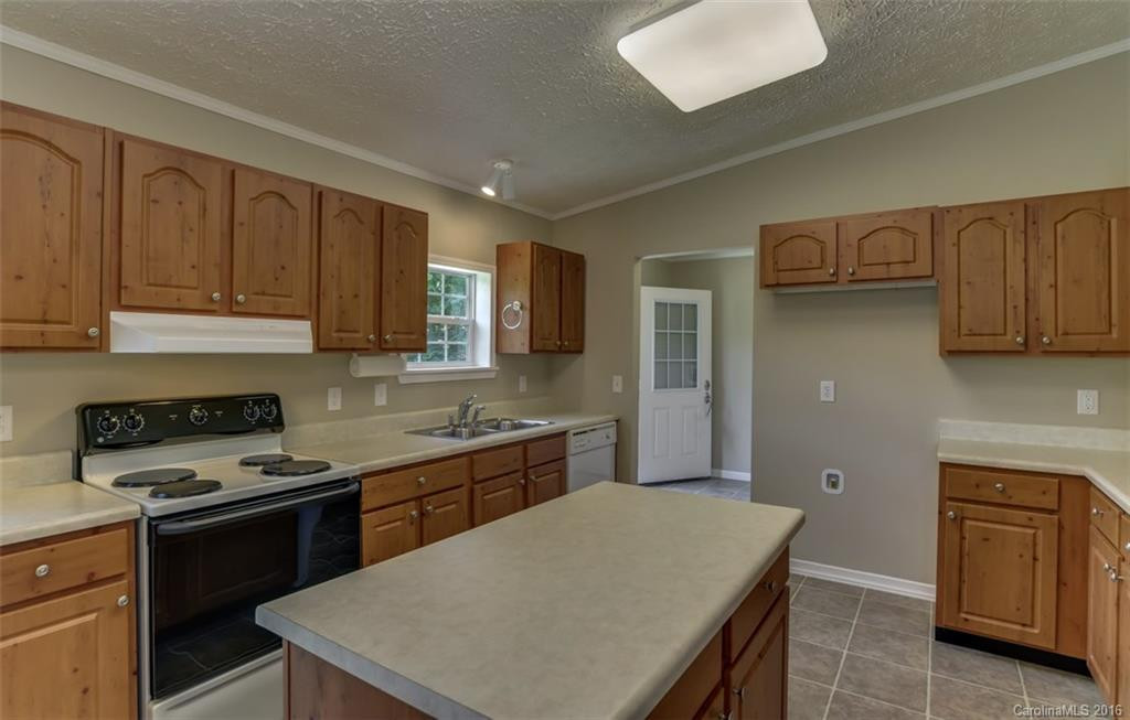 950 Orleans Avenue - Photo 3