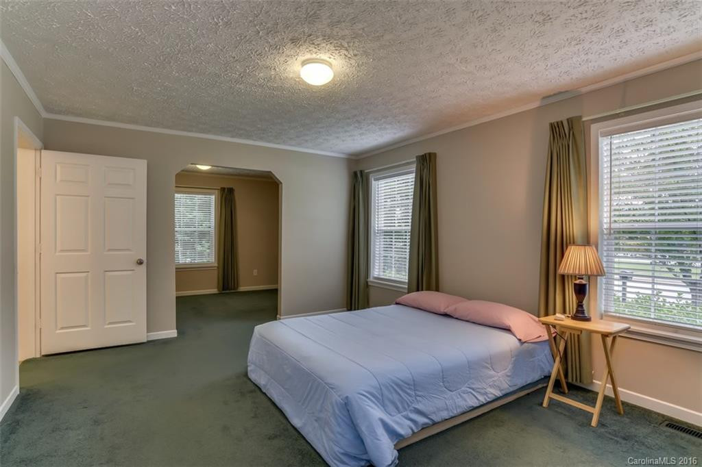 950 Orleans Avenue - Photo 6
