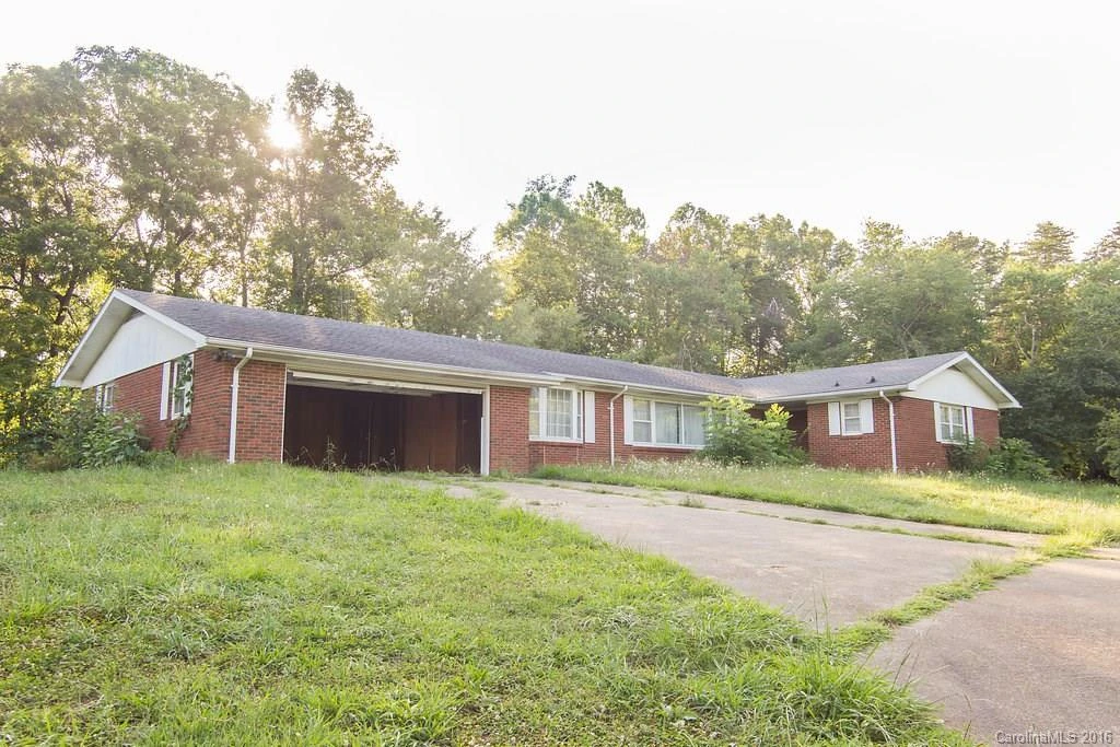 6400 US 221 South