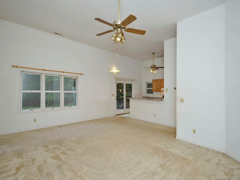 47A Fair Oaks Road - Photo 3