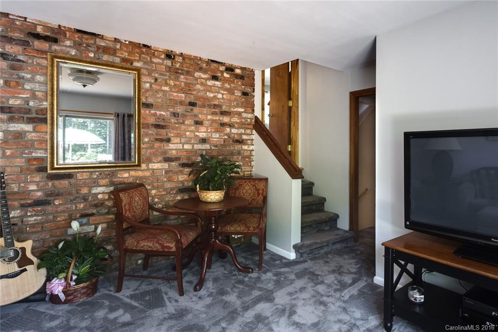 33 Tanglewood Drive - Photo 17