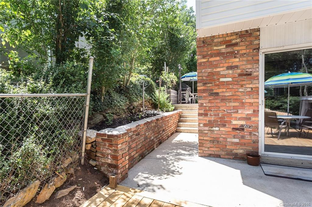 33 Tanglewood Drive - Photo 3