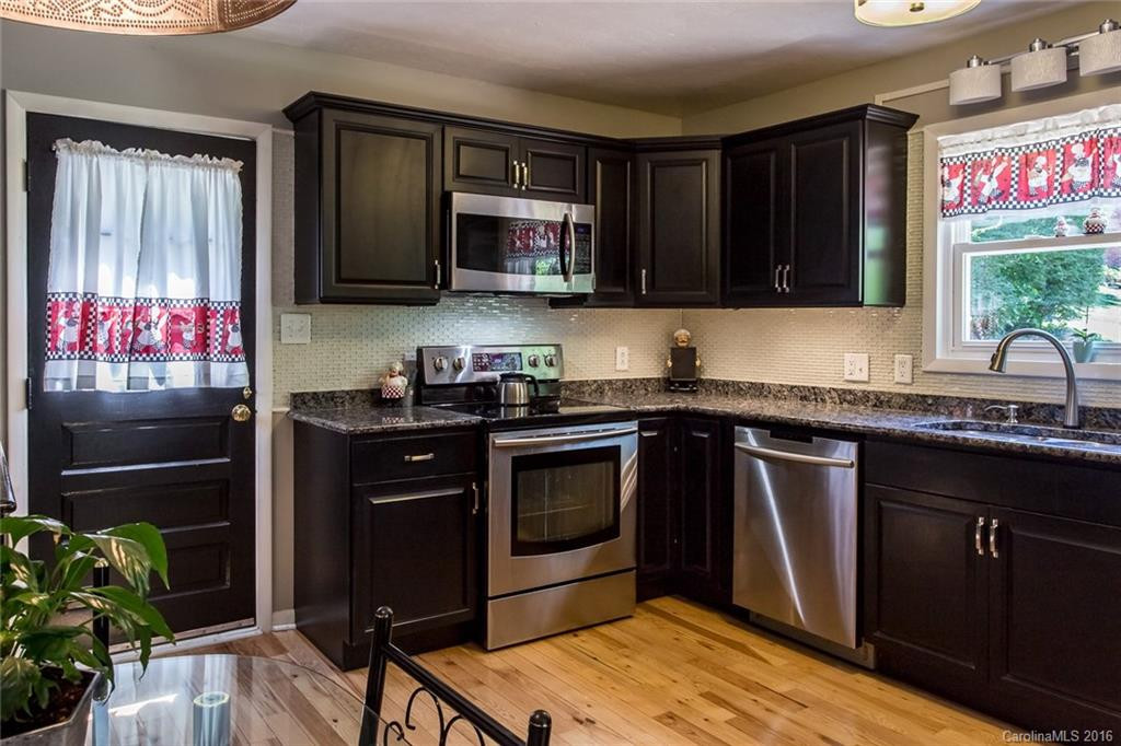 33 Tanglewood Drive - Photo 7
