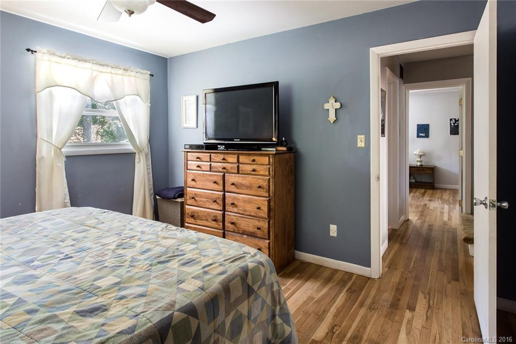 33 Tanglewood Drive - Photo 10