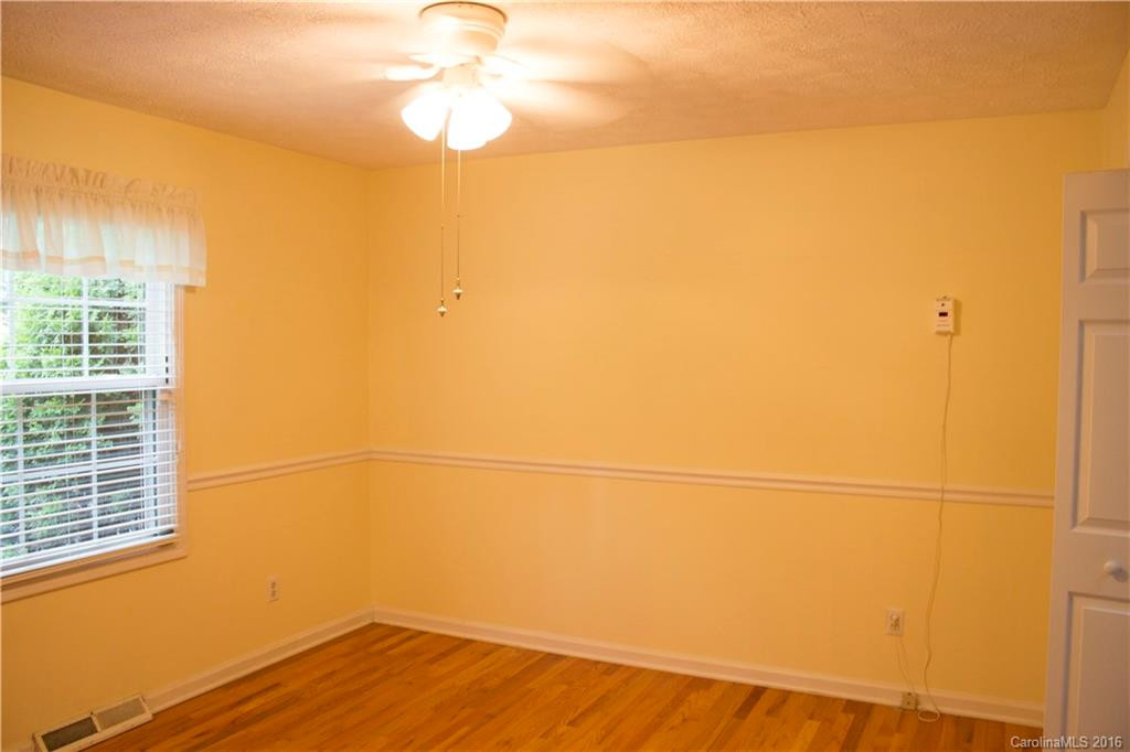 13 Meadow Drive - Photo 4