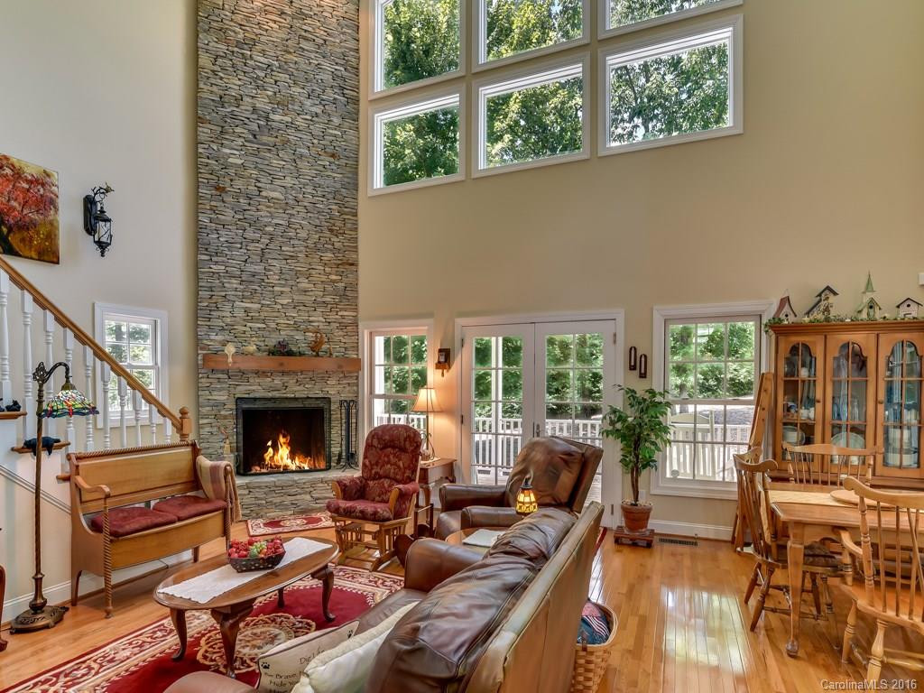 238 Sweetbriar Road - Photo 2