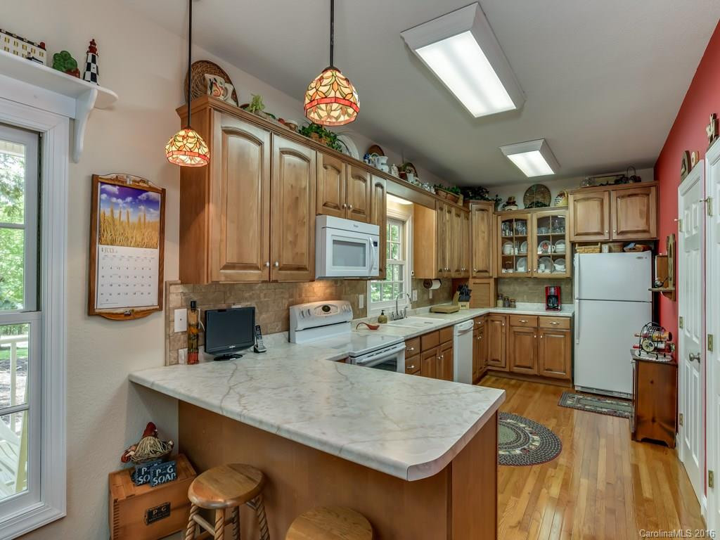 238 Sweetbriar Road - Photo 3