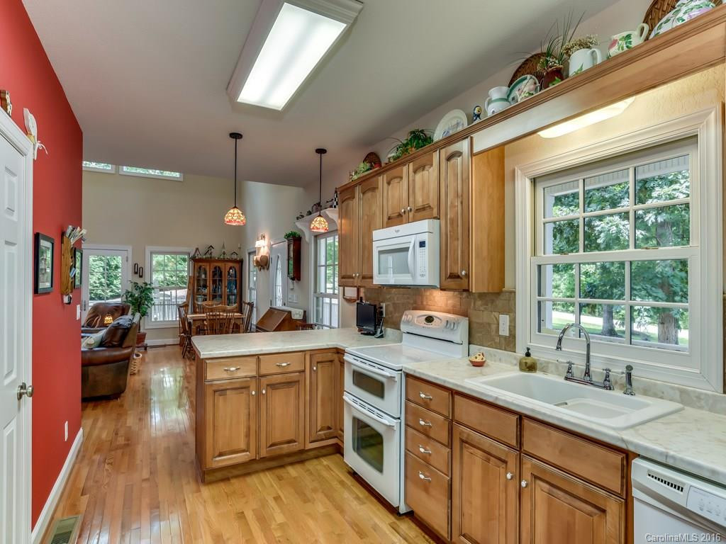 238 Sweetbriar Road - Photo 5