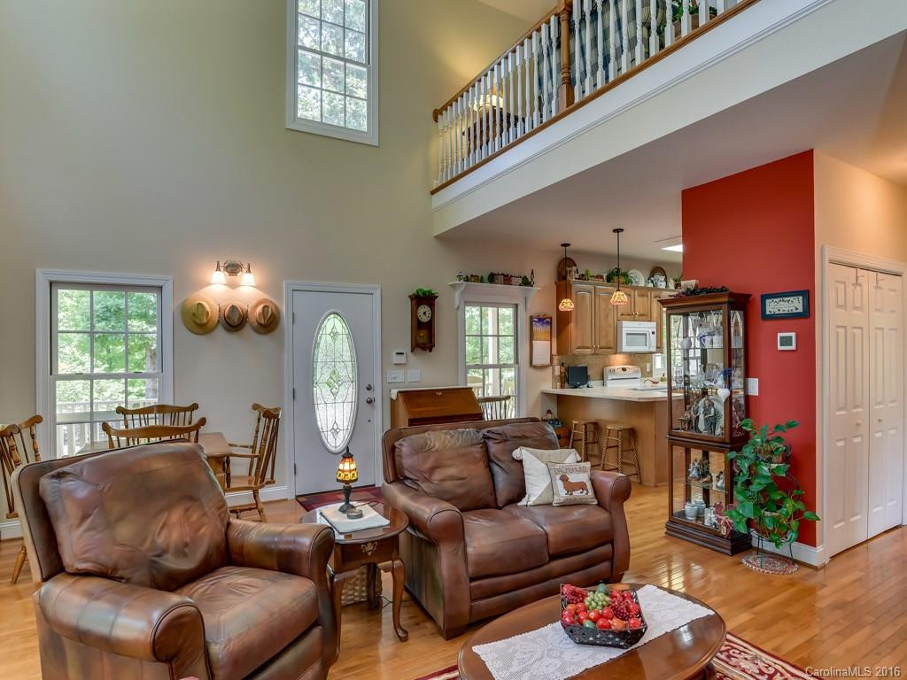 238 Sweetbriar Road - Photo 7
