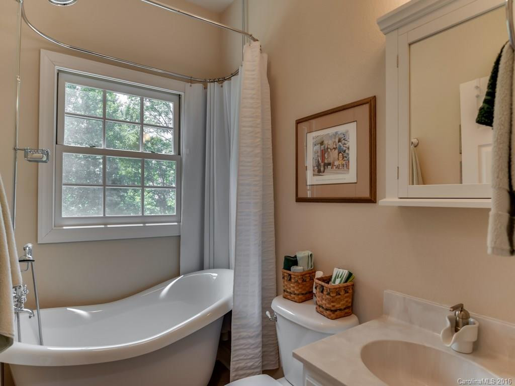 238 Sweetbriar Road - Photo 8