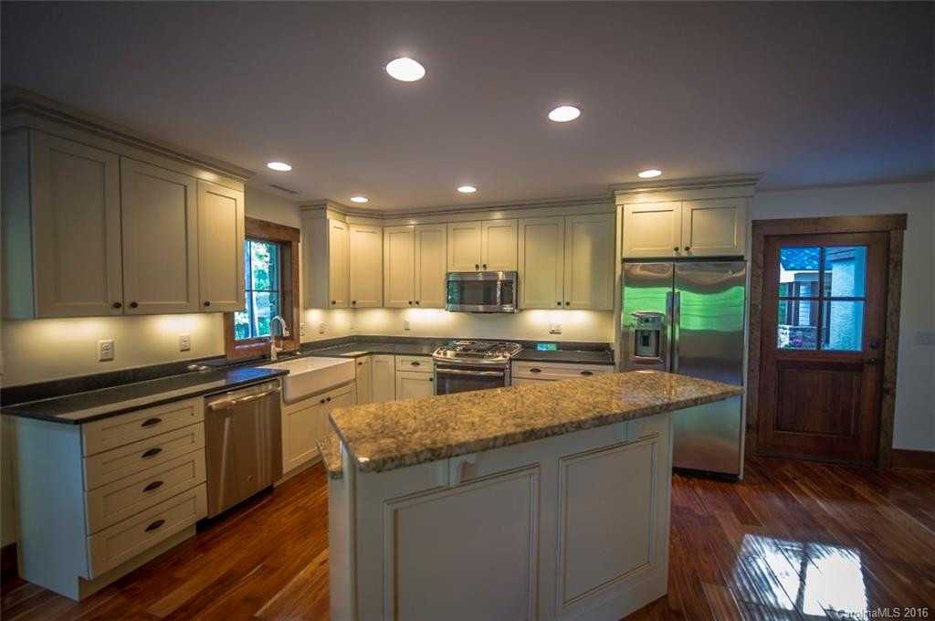 736 St. Andrews Road - Photo 8