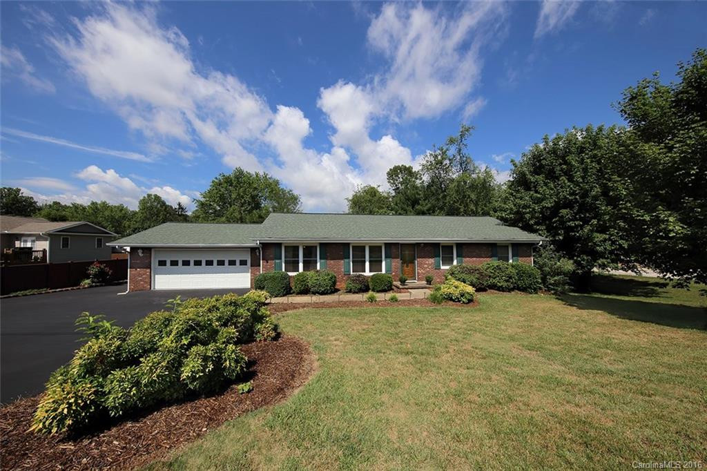 2 Fieldcrest Drive