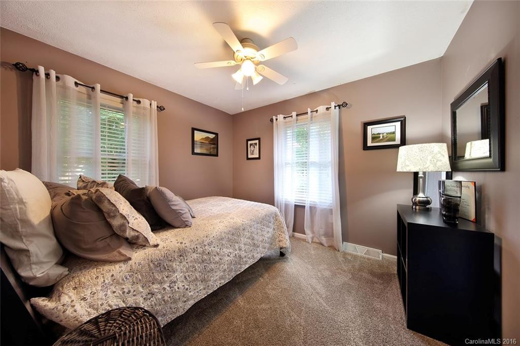 2 Fieldcrest Drive - Photo 12