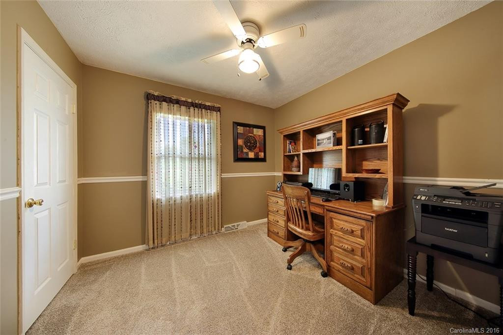 2 Fieldcrest Drive - Photo 13
