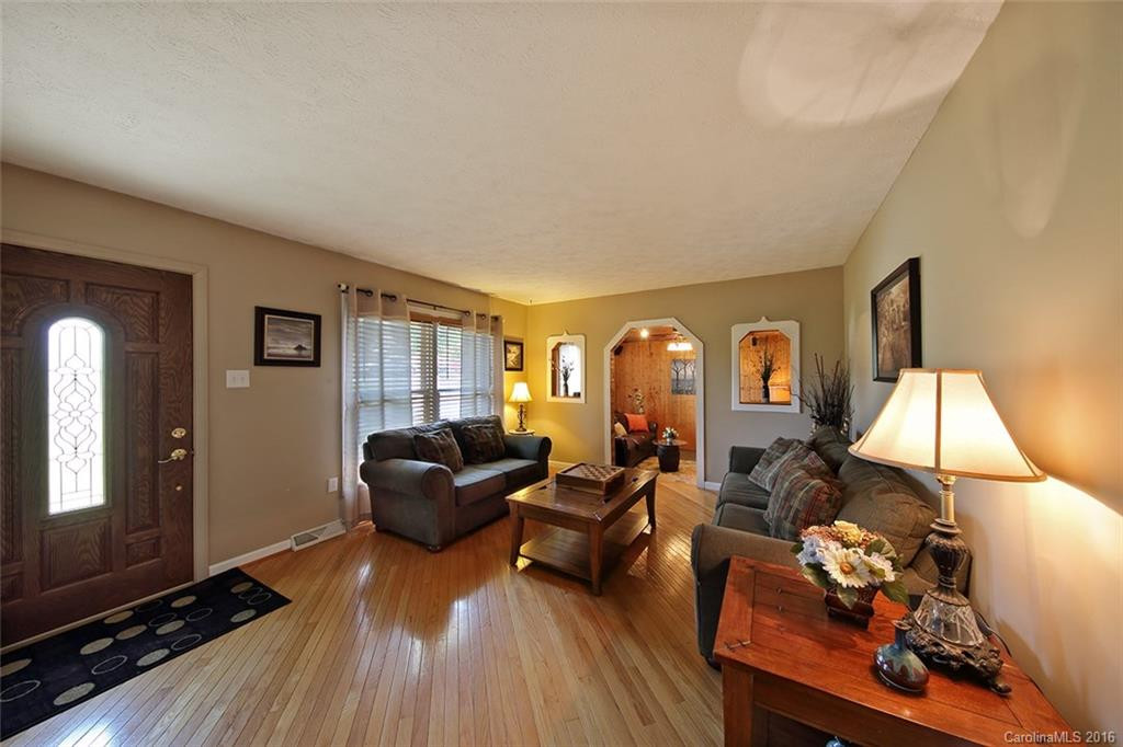 2 Fieldcrest Drive - Photo 3