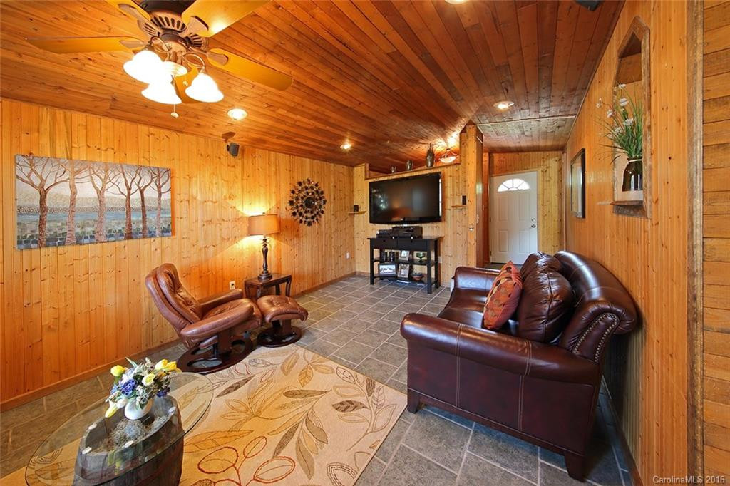 2 Fieldcrest Drive - Photo 5