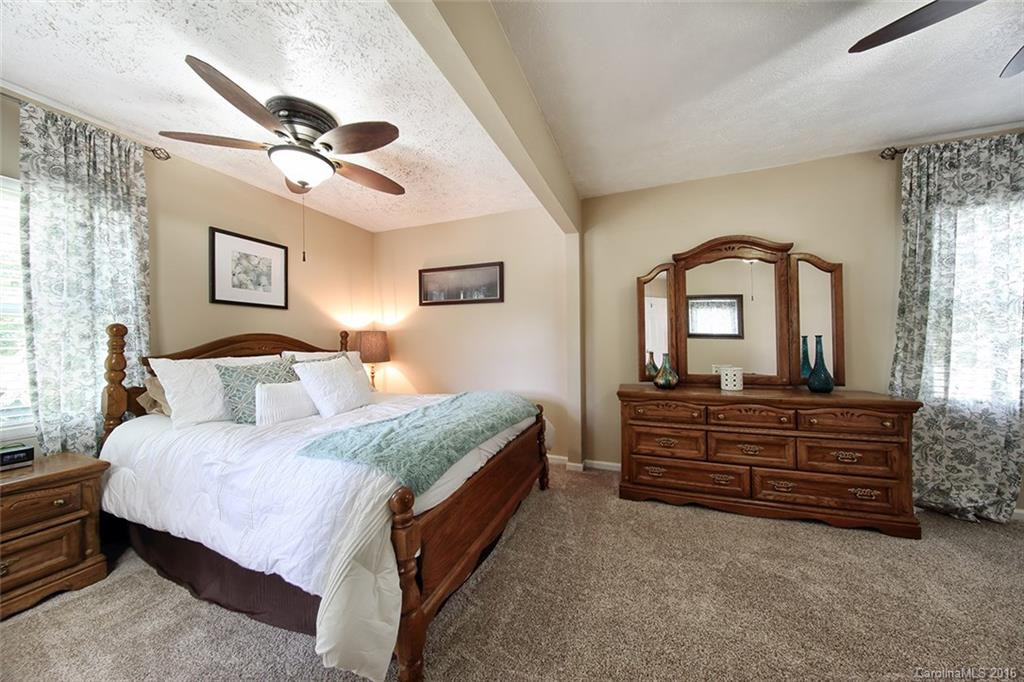 2 Fieldcrest Drive - Photo 10